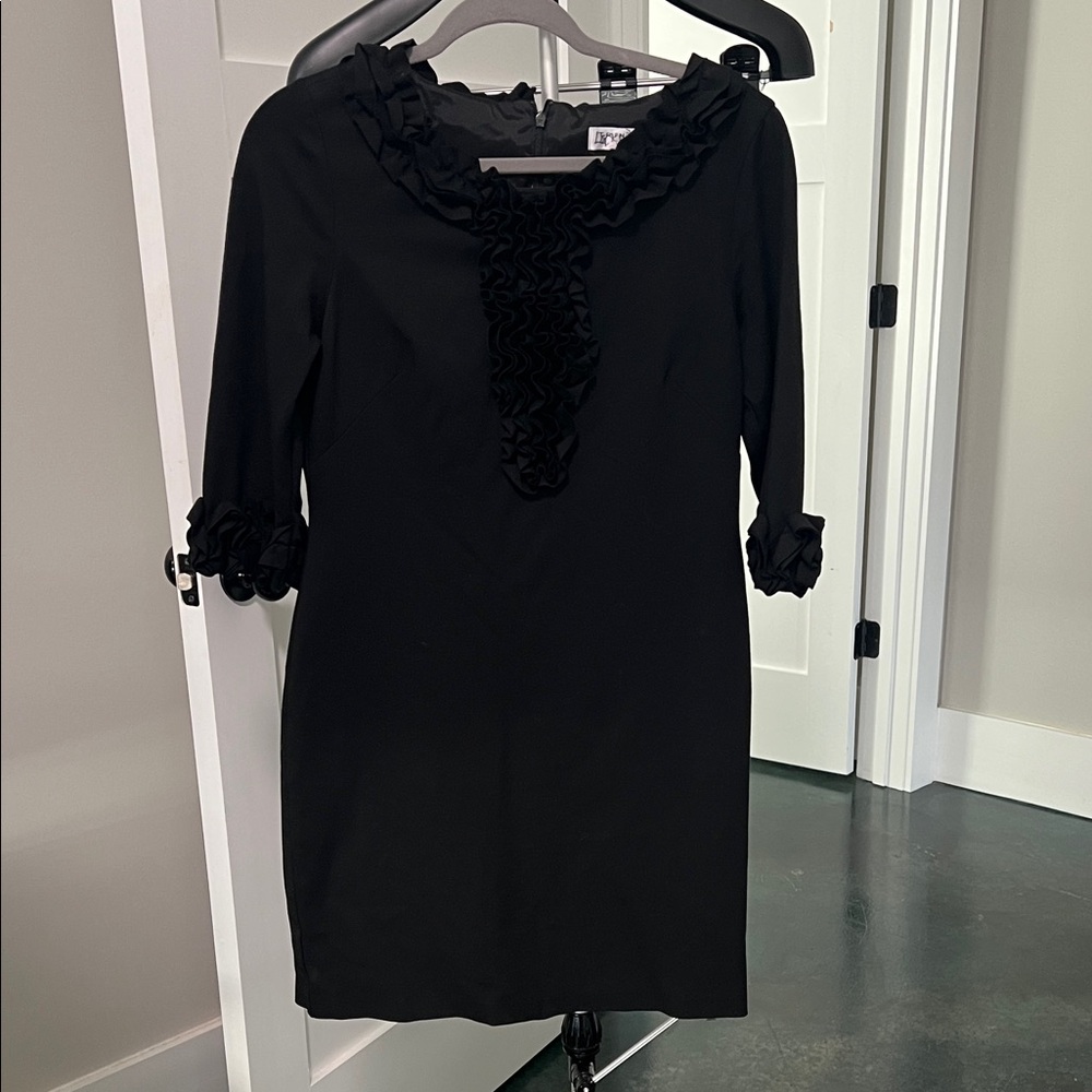 Trina Turk Classic Black Ruffle-Trim Shift Dress sz 10